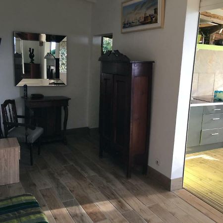 Charmant Studio Decor Naturel Lägenhet Baie-Mahault Exteriör bild